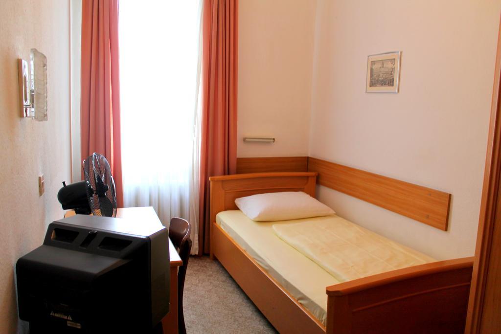Hotel Europäischer Hof Am Dom 2*